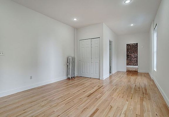 3rd image of 1476 Lexington Ave APT 4A