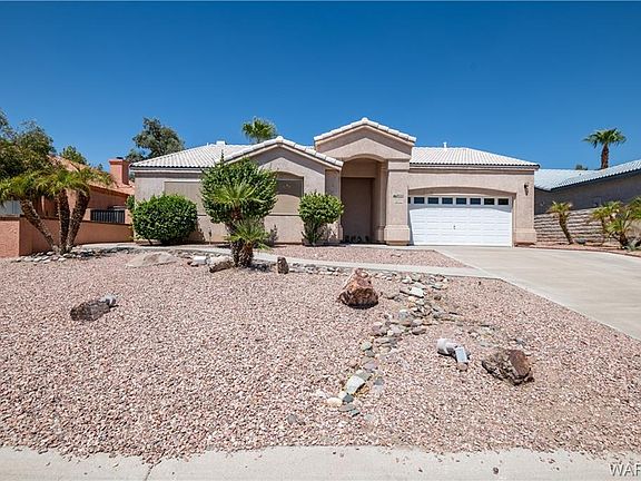 2nd image of 2025 E Desert Lakes Dr