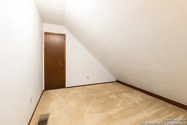 2676 Woodcrest Dr — Photo 21