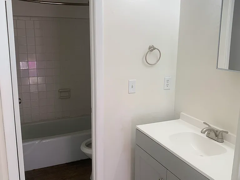 1702 N Hamilton St #C — Photo 3