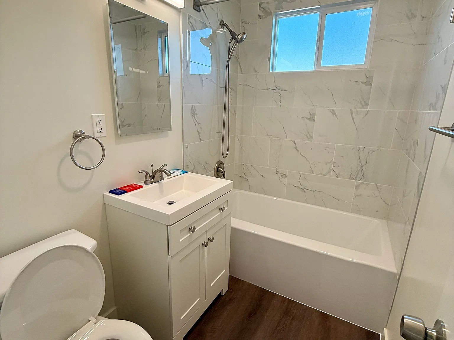 2 bed, 700 sqft, $2,595 — Photo 3