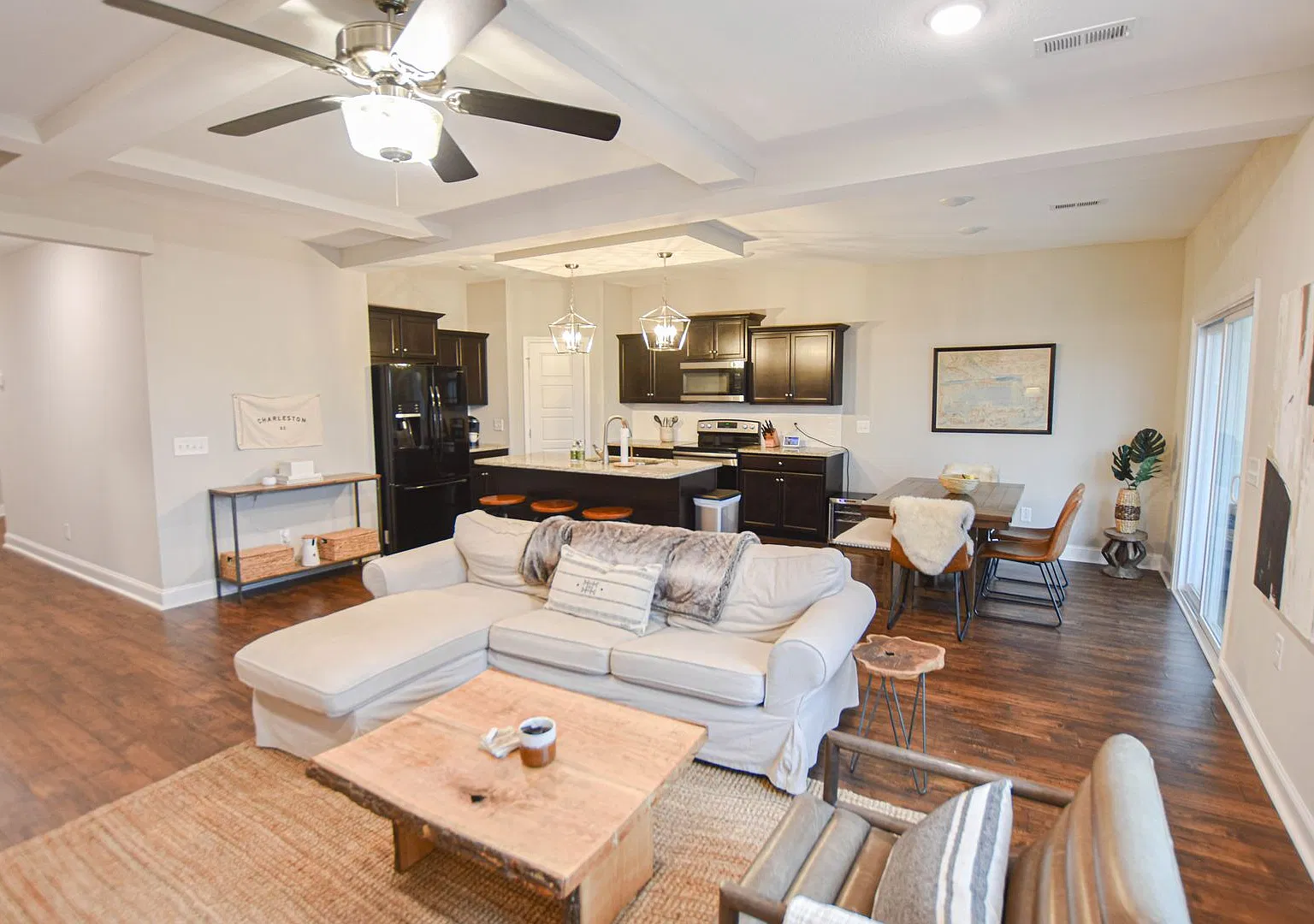 Pet Friendly Four Bedroom! — Photo 4