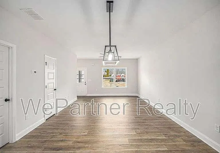 136 Crest Pointe — Photo 5