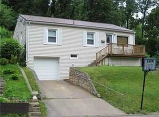 863 Vine St, Saint Albans, WV 25177