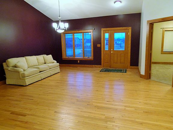 3rd image of 2800 Monks Ave