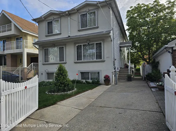 201 Bionia Ave, Staten Island, NY 10305