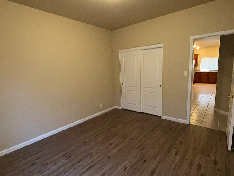 1550 Freeman Way — Photo 14