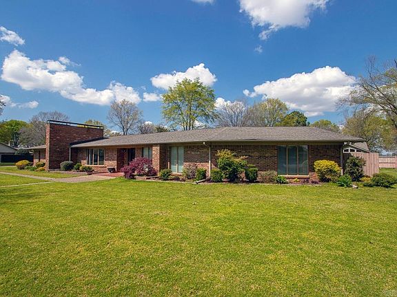 4th image of 305 Cottonwood Dr