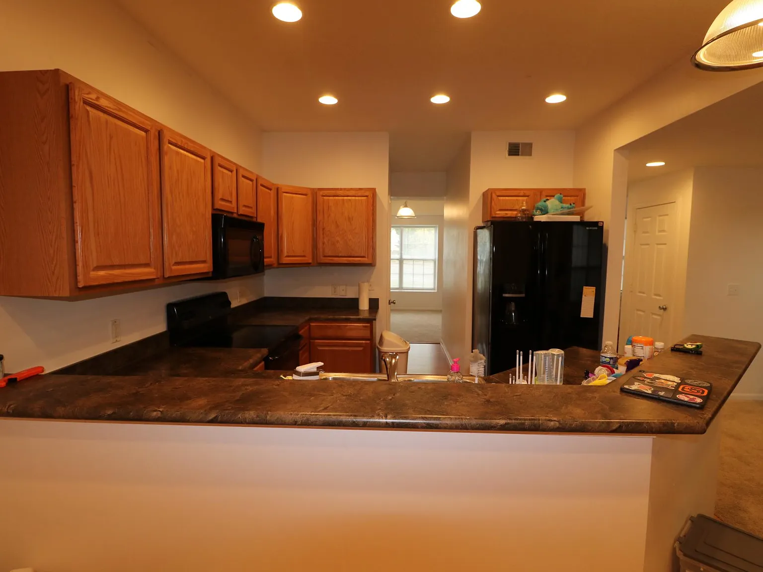 3 bed, 2.5 bath, 1850 sqft, $1,400 — Photo 4