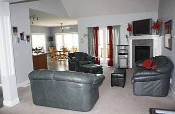 5th image of 136 Queensland Dr