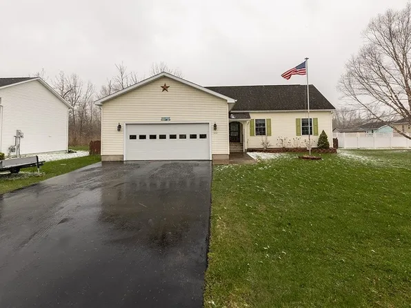 202 Lenox Ln, Canastota, NY 13032