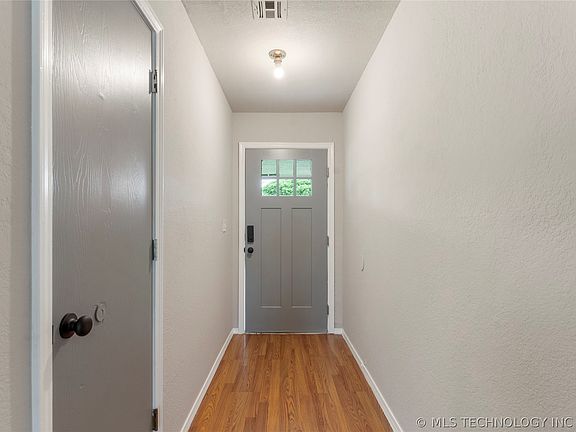 4th image of 13739 S Glen St