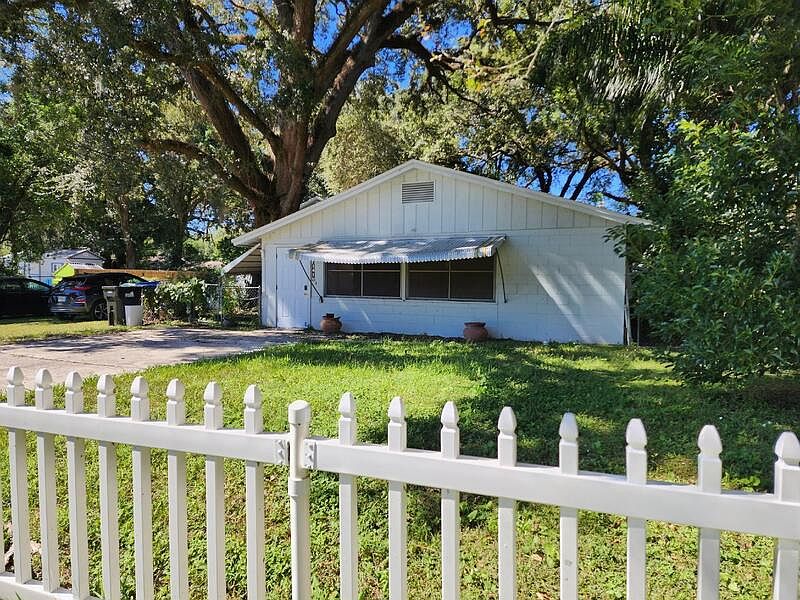 1st image of 1416 Warwick Pl