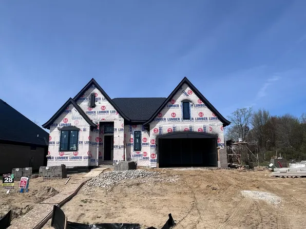 57363 Meadowridge Dr, Washington, MI 48094