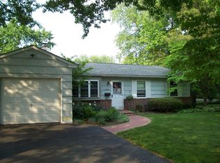 13 Maple Ln, Doylestown, PA 18901