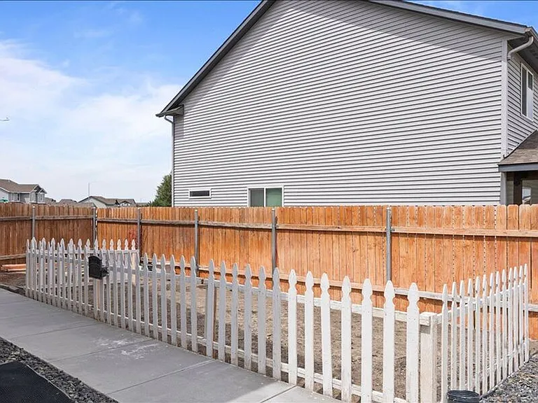 5813 Sidon Ln — Photo 23