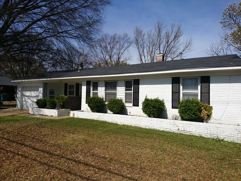1st image of 4550 E Mallory Ave