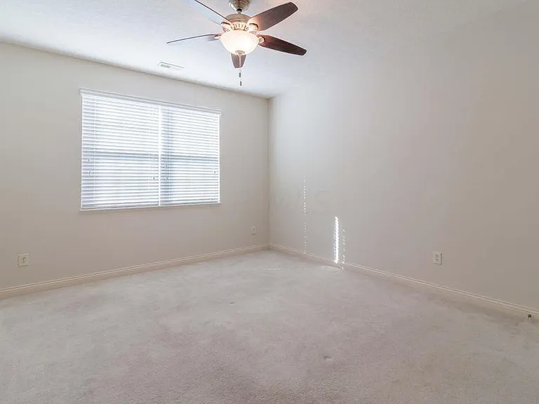 7518 Acela St — Photo 4