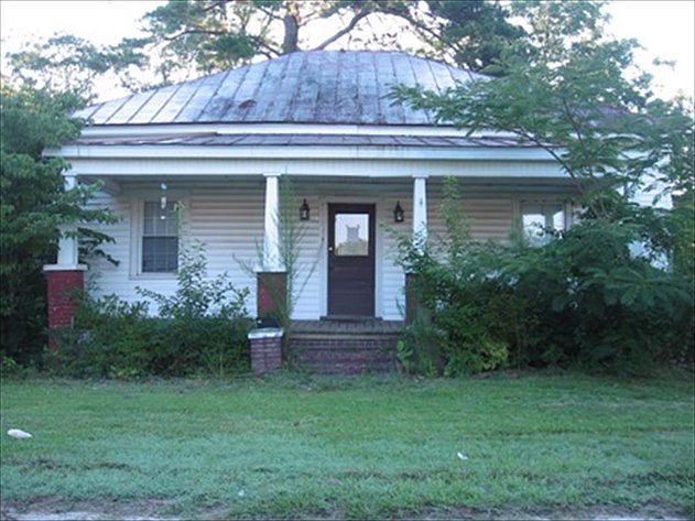 1st image of 318 N Gum St