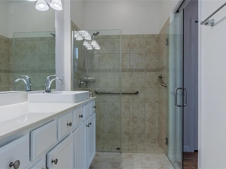 519 Cadiz Dr — Photo 18