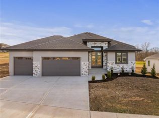 605 Hampstead Dr, Raymore, MO 64083