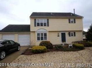 51 Spinnaker Ct, Bayville, NJ 08721