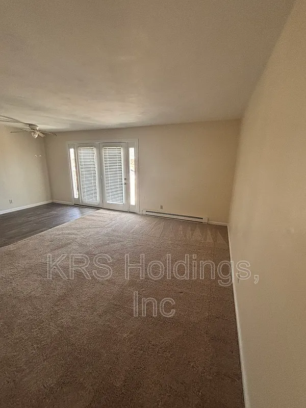 2 bed, 1.0 bath, $1,295 — Photo 4