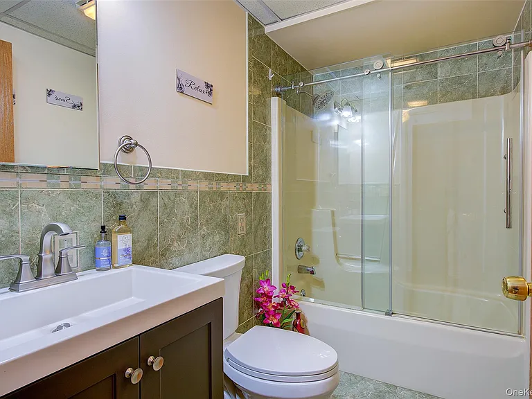 41 Beechwood Ave #HOUSE — Photo 11