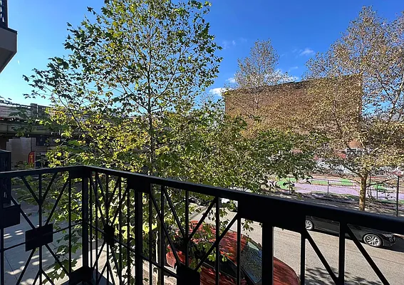 Rented by Pear NYC LLC | media 14