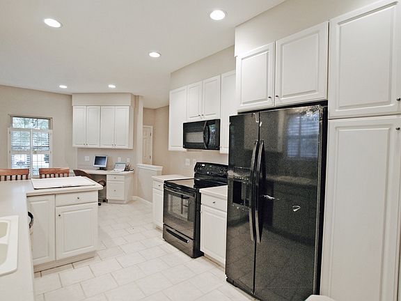 5th image of 1748 Marshlyn Ct