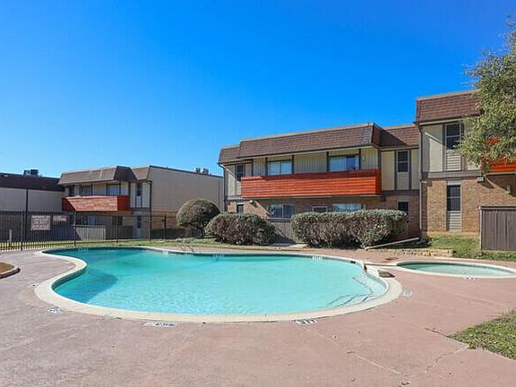 4th image of 807 Central Dr