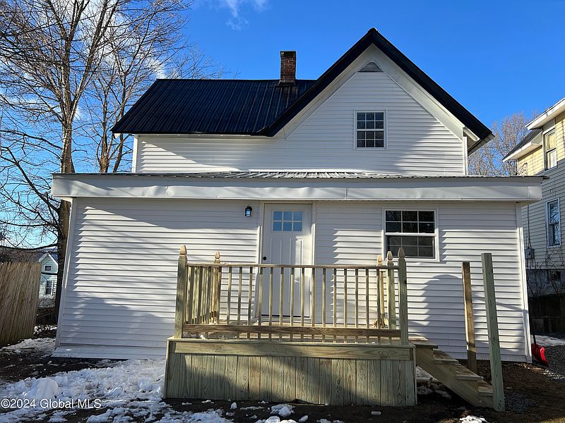 4th image of 46 Walnut Street