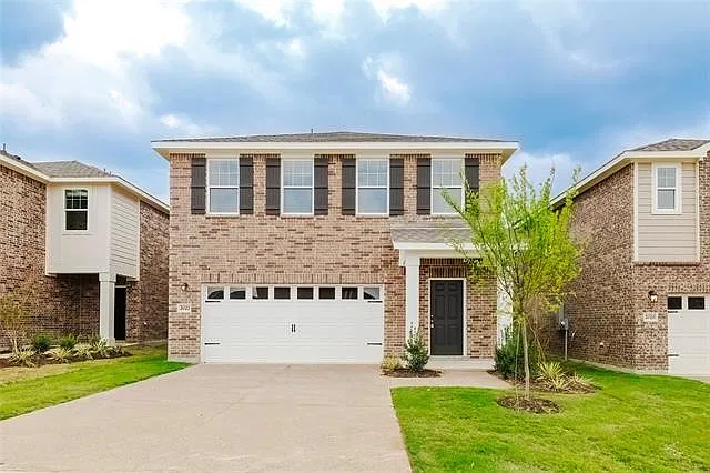 3 bed, 2.5 bath, 1988 sqft, $2,100 — Photo 1