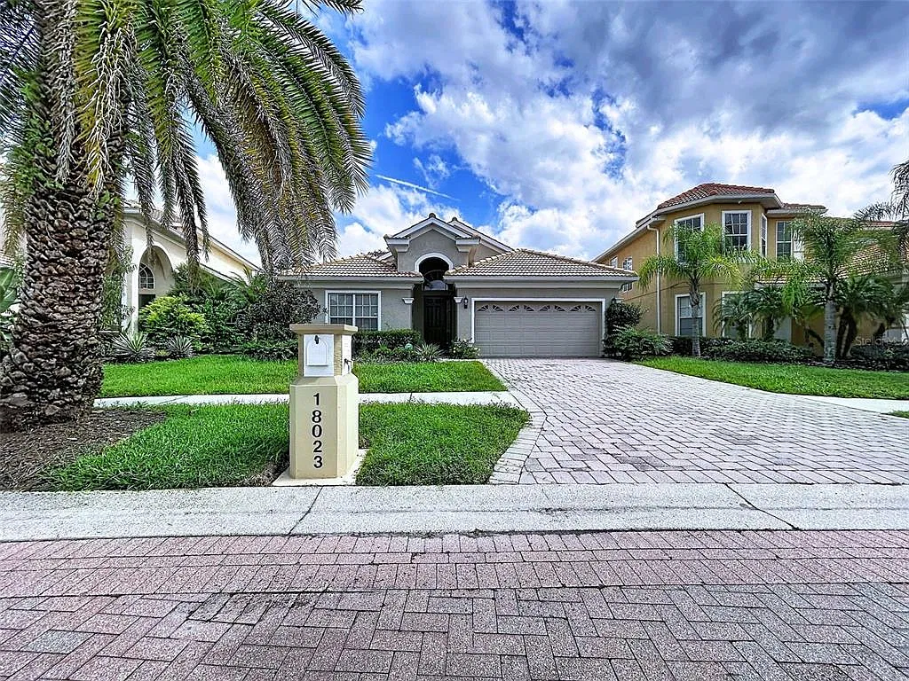 3 bed, 2.0 bath, 2023 sqft, $2,700 — Photo 4