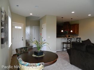 204 N 33rd Ct, Ridgefield, WA 98642