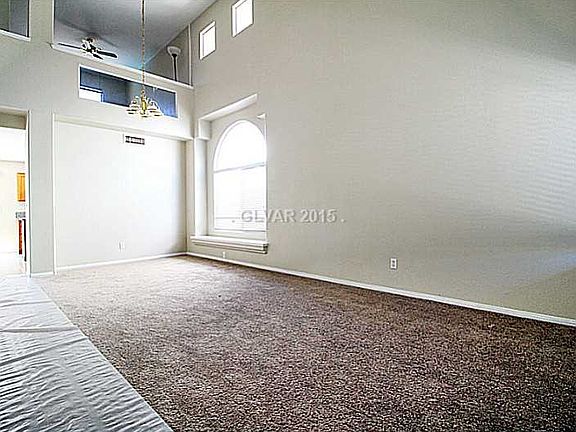 4th image of 7975 Dinsmore Dr