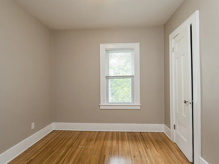26-28 Palisade Park — Photo 11