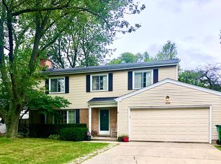 1839 Winnetka Ave, Northfield, IL 60093