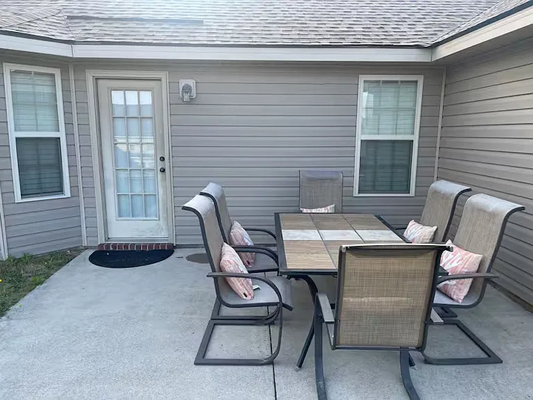 1007 Rosland Cir — Photo 13