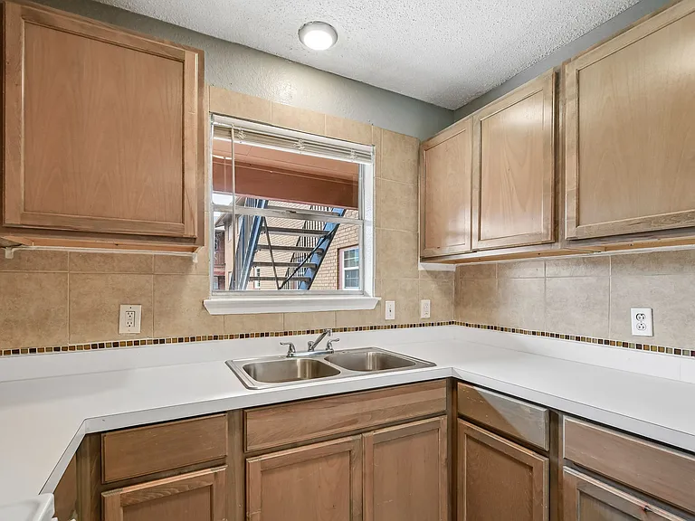 Sunrise Villas — Photo 22