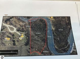 1033 Bonanza Ln, Lake Isabella, MI 48893