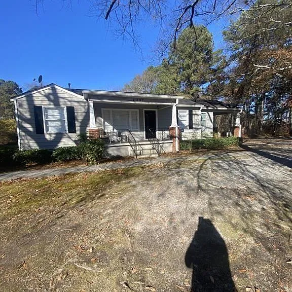 2397 Sandy Plains Rd — Photo 3