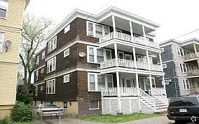 28 Fawndale Rd #3R