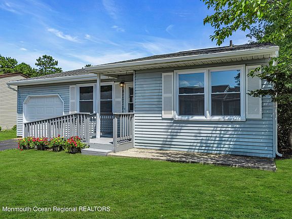 2nd image of 11 Westport Drive #71