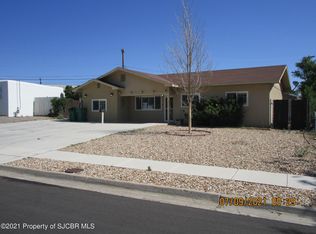 5002 Loma Alta Dr, Farmington, NM 87402