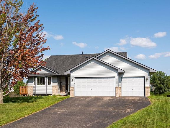 2nd image of 10221 Washington Ct NE