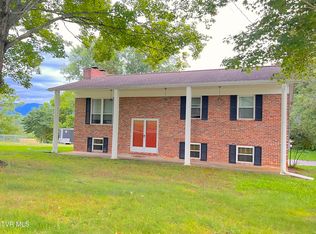 90 Veldt Ln, Tusculum, TN 37616