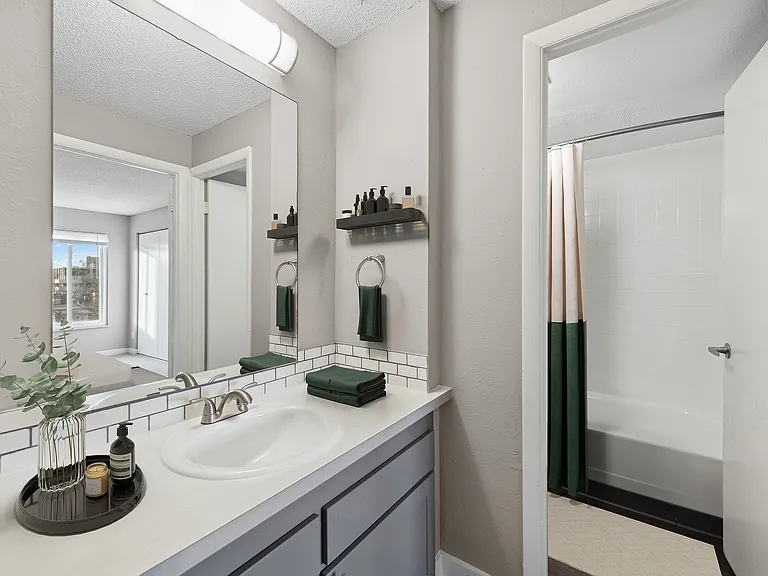 Arrive 800 Penn — Photo 15