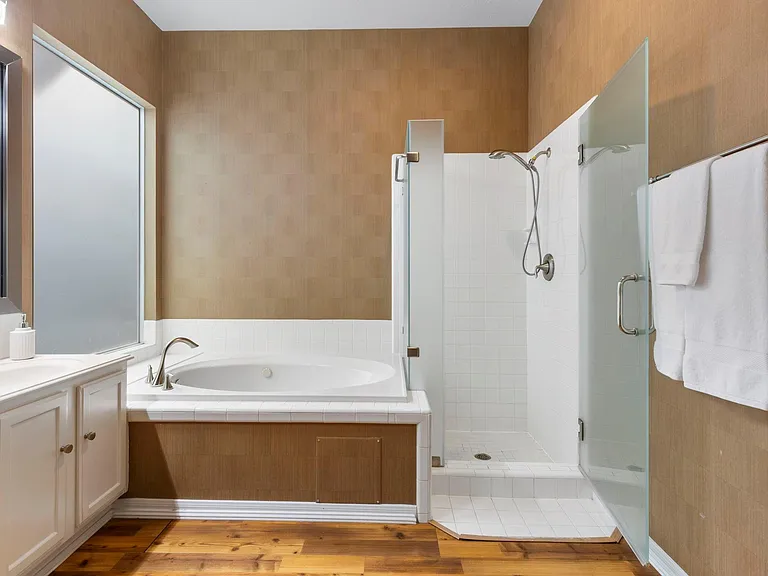 6 E Cottage Green St — Photo 34
