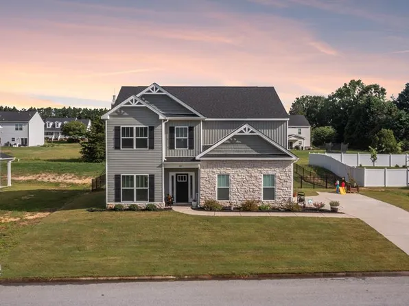 102 Old Oak Dr, Greenwood, SC 29649